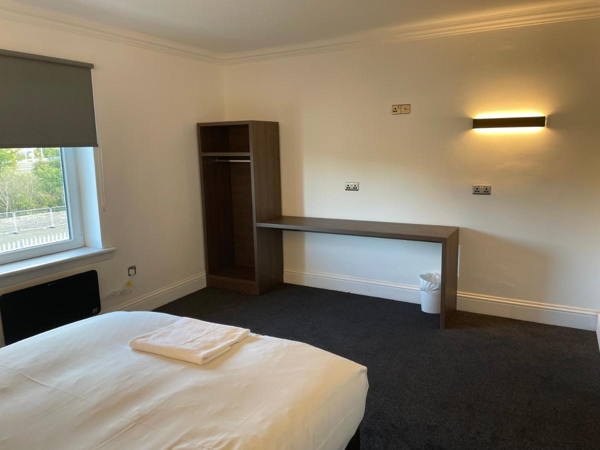 Glasgow Airport Apartments بيزلي المظهر الخارجي الصورة
