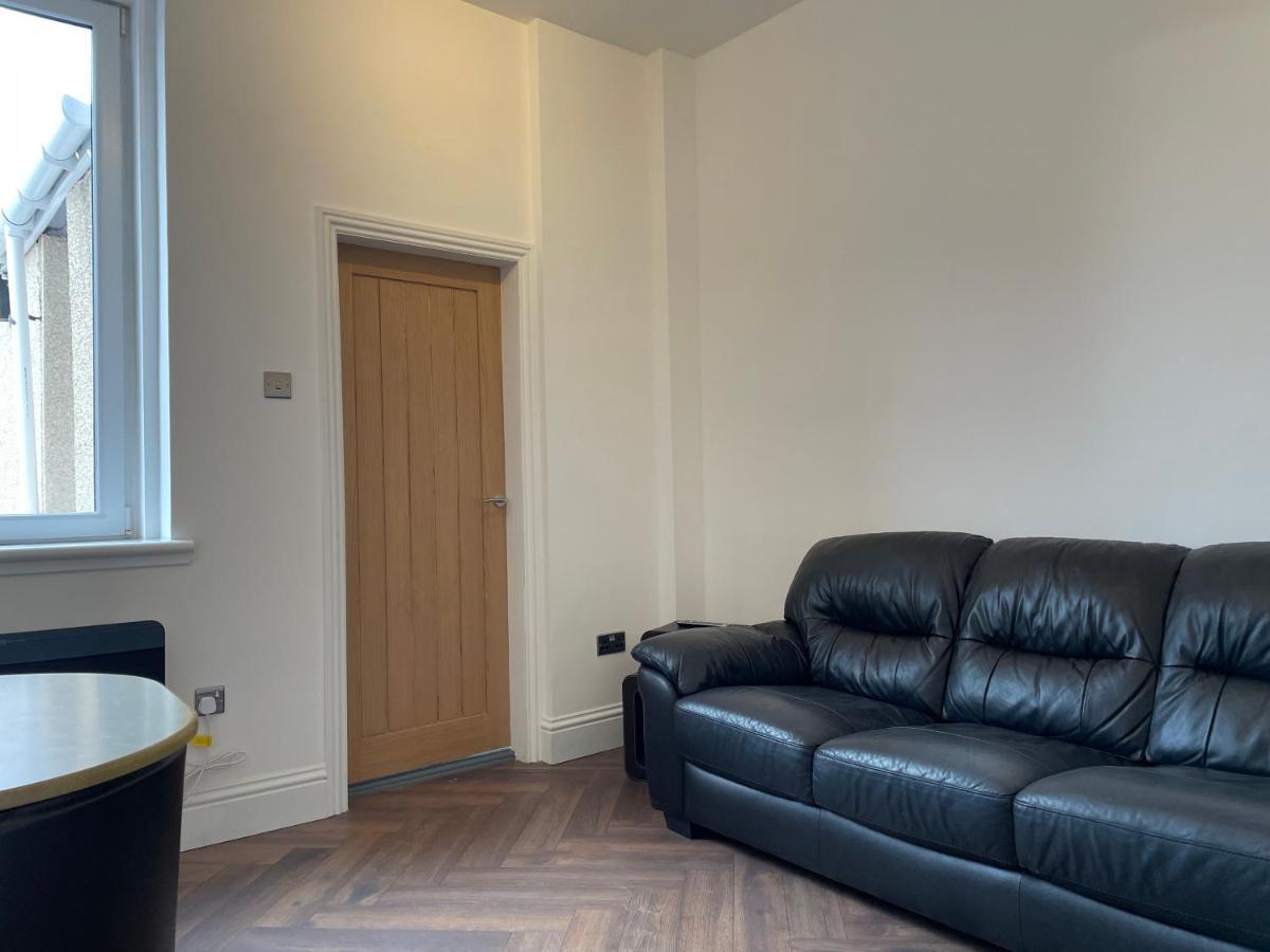 Glasgow Airport Apartments بيزلي المظهر الخارجي الصورة