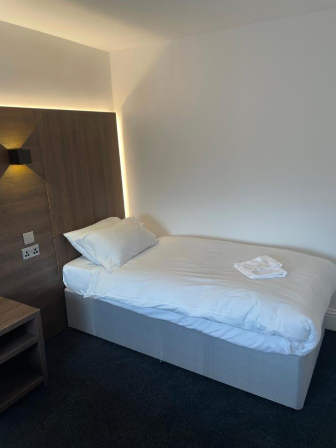 Glasgow Airport Apartments بيزلي المظهر الخارجي الصورة