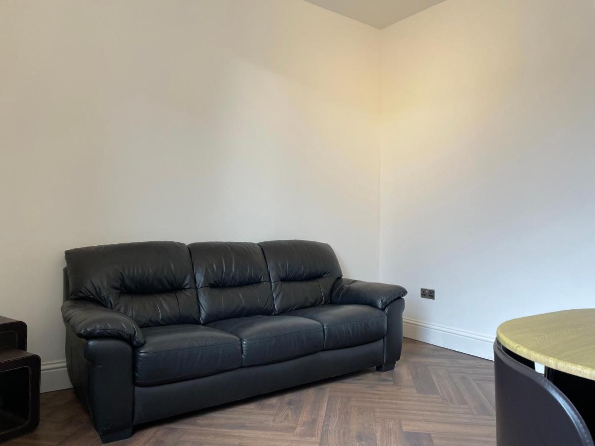 Glasgow Airport Apartments بيزلي المظهر الخارجي الصورة