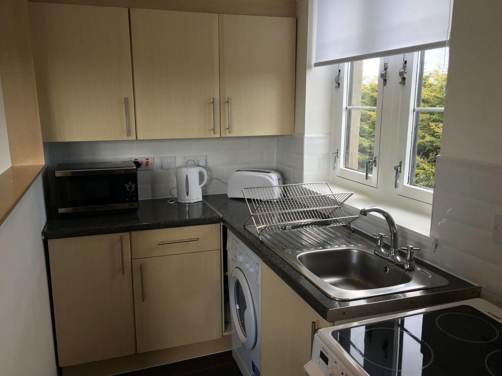 Glasgow Airport Apartments بيزلي المظهر الخارجي الصورة