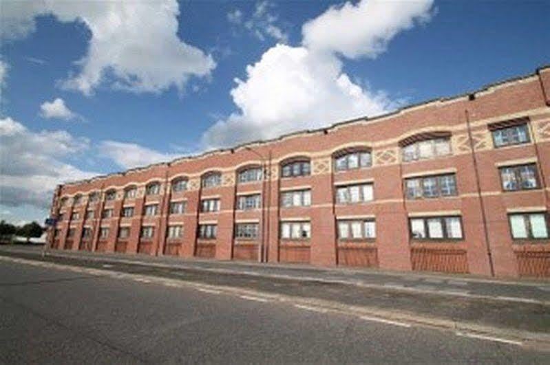 Glasgow Airport Apartments بيزلي المظهر الخارجي الصورة